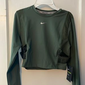 NWT Nike Pro Aeroadapt crop workout long sleeve